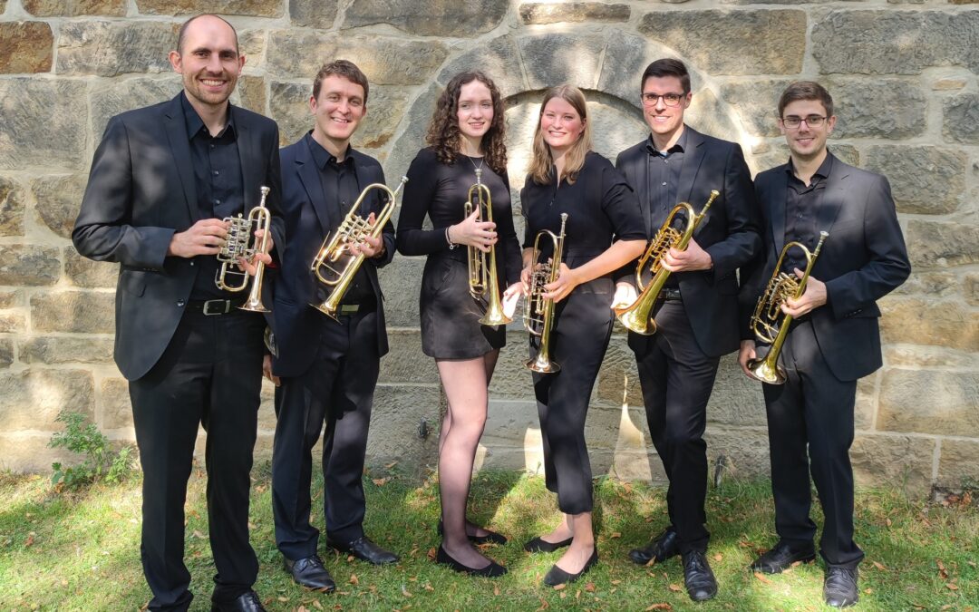 Trompetenensemble spielt auf Jubiläumsfest
