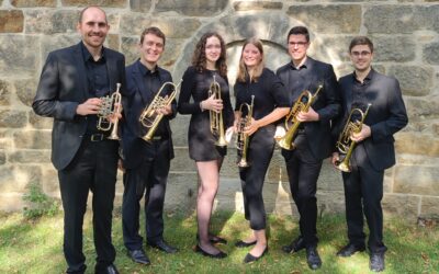 Trompetenensemble spielt auf Jubiläumsfest